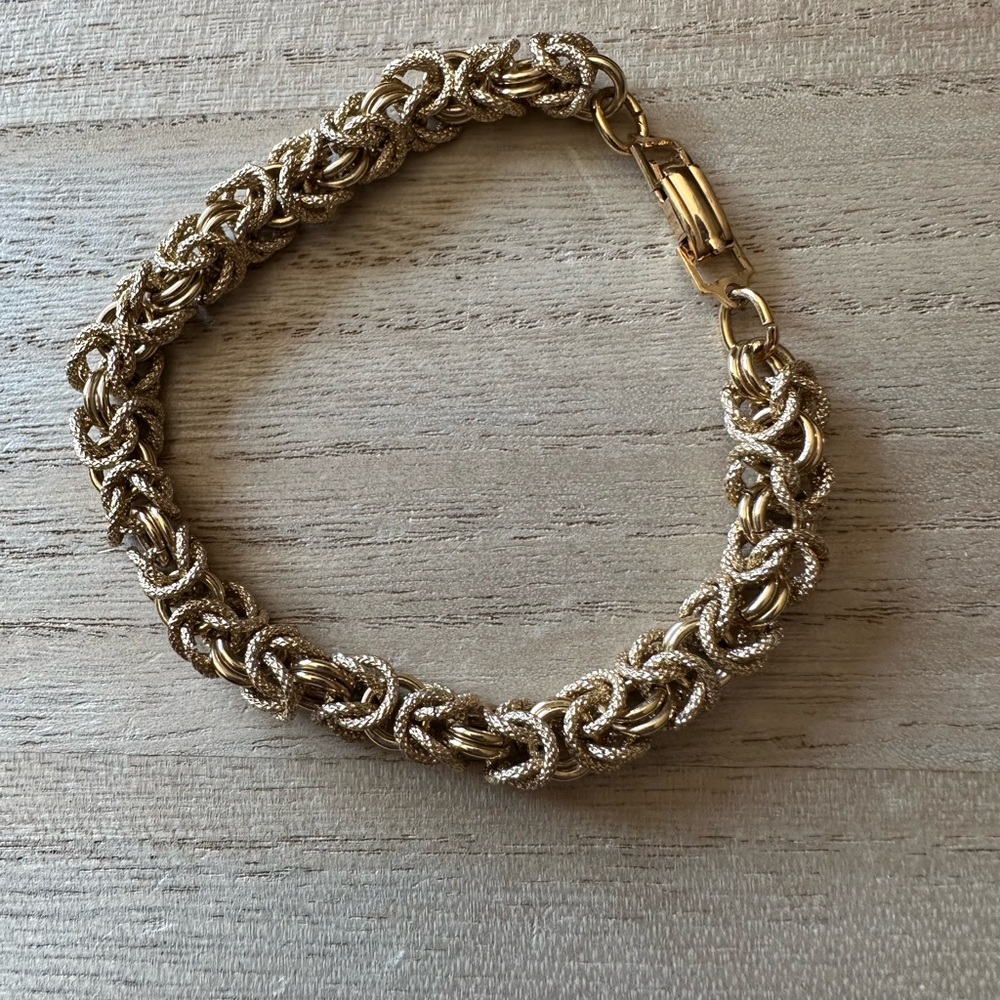 Vintage Bracelet Gold Tone